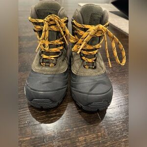 The North Face Kids Snow Boots, Like New Size Youth 3